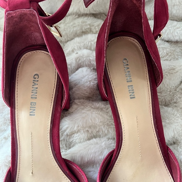 Gianni Bini Lexah Burgundy Shoe - Picture 7 of 7